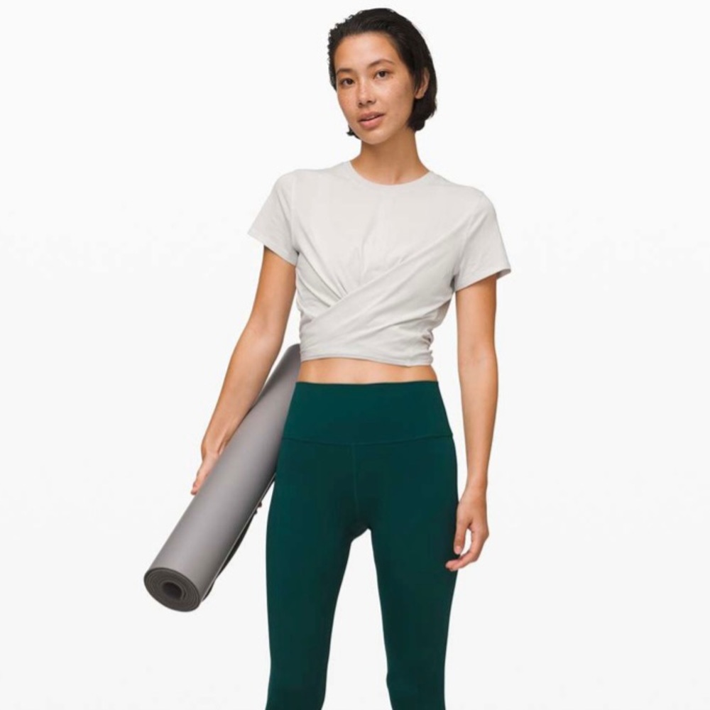Lululemon Time To Restore Short Sleeve Vapor Size 8
